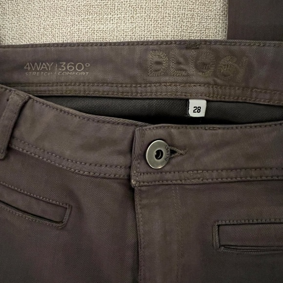 DL1961 Brown Skinny Pants Versatile Design - Picture 5 of 5